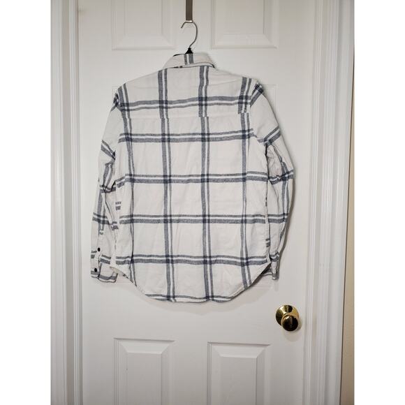 Universal Thread Women's Plaid Cream Button Down Shirt - Picture 10 of 12